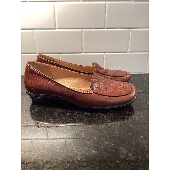 soft Women's embroidered leather loafer Hilllary color leaf women's us size 10W - Picture 1 of 11